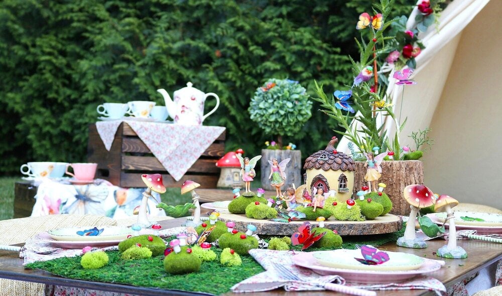 Picture of a fairy picnic